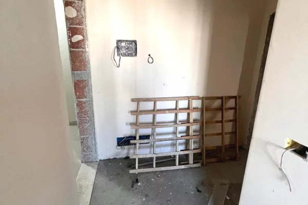 Appartamento in vendita a Tirana 1+1, Vuoto