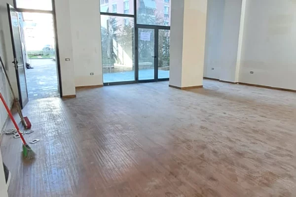 🏢Jepet Ambient Komercial për Zyra në Astir, Tirane!