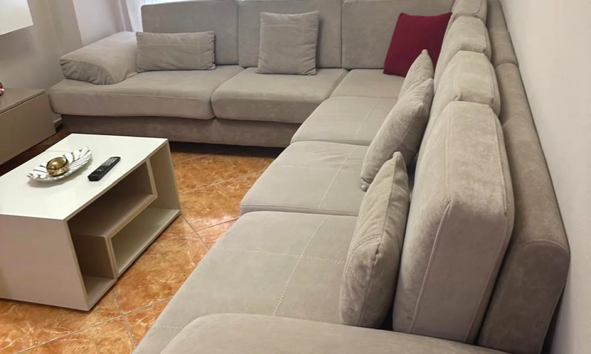 Shtepi me qera Apartament ne Tirane, 2+1, Mobilimi E mobiluar, Pagesa 70,000  Leke.