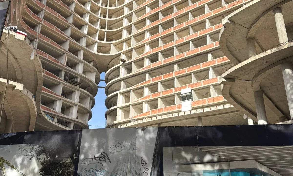 Shtepi ne shitje Apartament ne Tirane, 1+1, Mobilimi Bosh, pa mobiluar, Pagesa 285,700  Euro.