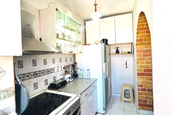 Appartamento in vendita a Tirana 2+1, Arredato