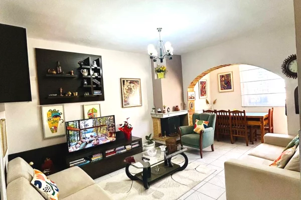 Casa in vendita 2+1 a Tirana - 130,000,000 Leke