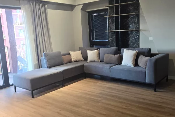 Appartamento in vendita a Tirana 2+1, Arredato