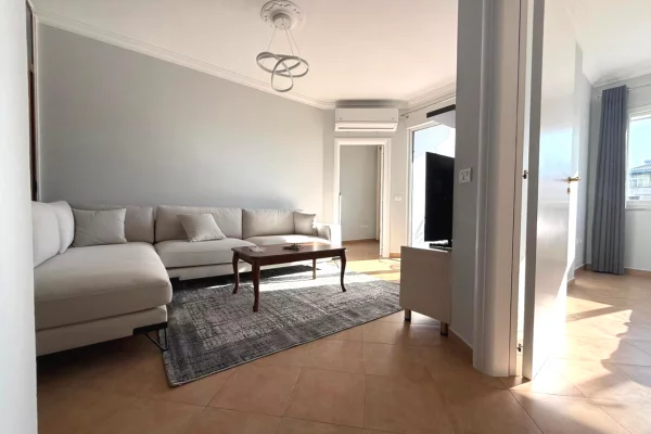 Shtepi me qera Apartament ne Tirane, 2+1, Mobilimi E mobiluar, Pagesa 750  Euro.