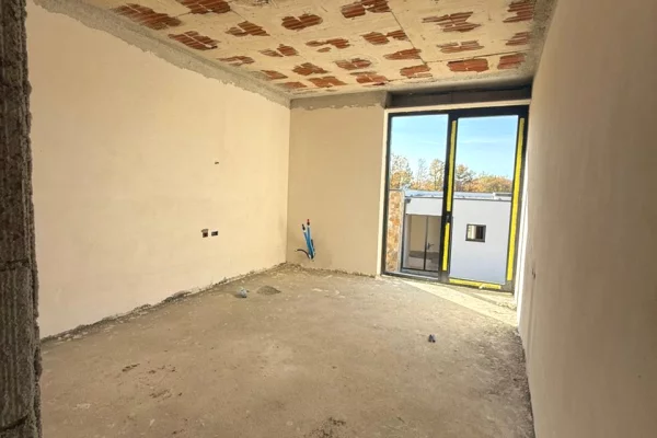 Villa di lusso in vendita a Tirana 4+1, Vuoto