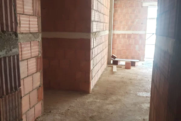 Appartamento in vendita a Tirana 2+1, Vuoto