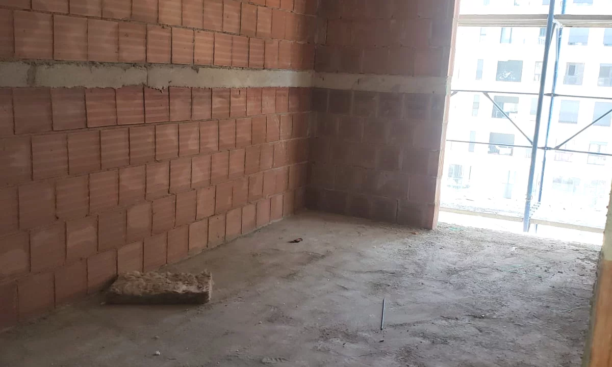 Appartamento in vendita a Tirana 2+1, Vuoto