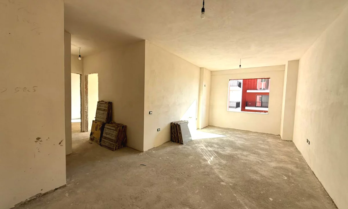 Appartamento in vendita a Tirana 2+1, Vuoto