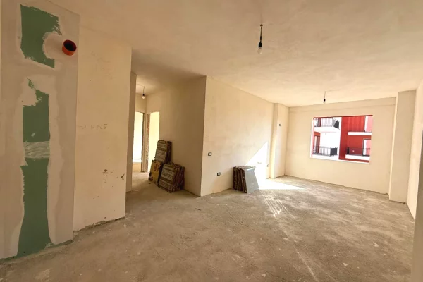 Appartamento in vendita a Tirana 2+1, Vuoto