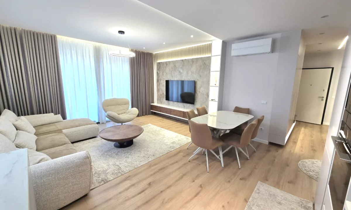 Appartamento in affitto a Tirana 2+1, Arredato