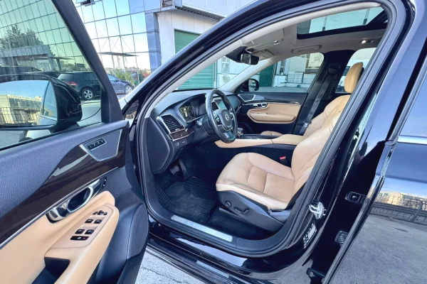 Auto in Vendita a Tirana, Volvo, 2017 Diesel,Kambio Automatik Pagamento 25,000  Euro.