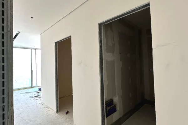 Shtepi ne shitje Apartament ne Tirane, 2+1, Mobilimi Bosh, pa mobiluar, Pagesa 650,000  Euro.