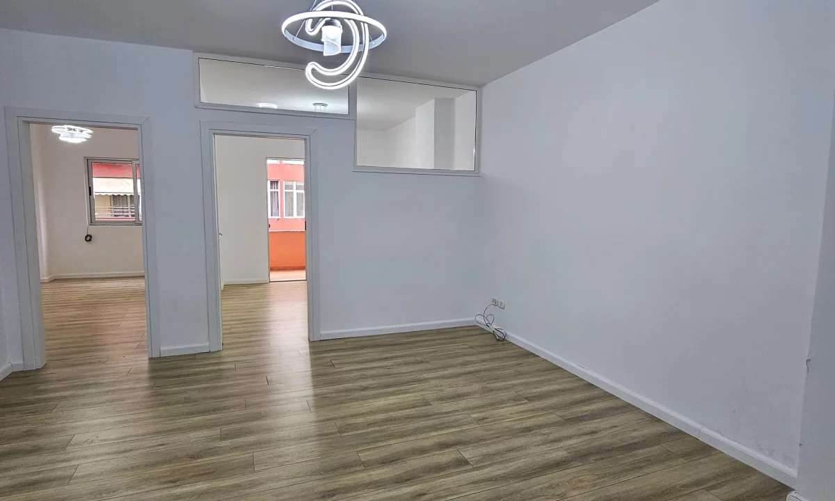 Appartamento in vendita a Tirana 2+1, Vuoto