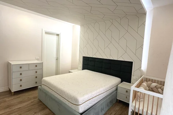 Appartamento in vendita a Tirana 2+1, Arredato