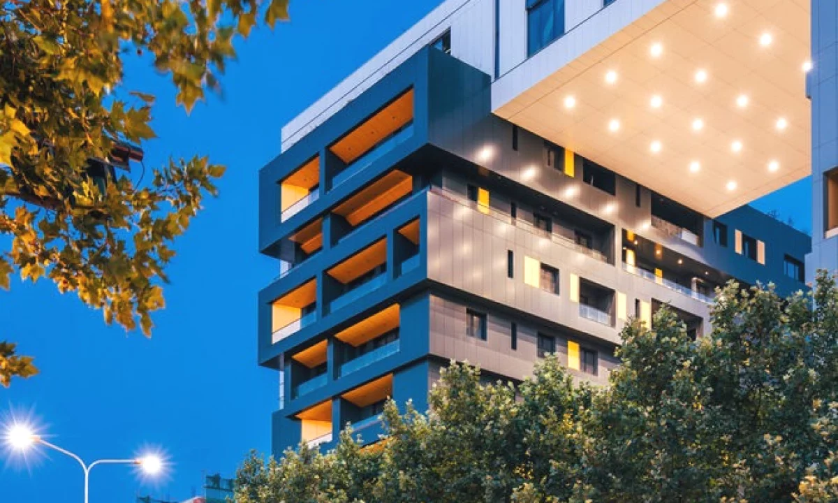 📣Shesim Dyqan Komercial i Pozicionuar ne Kompleksin Square 21🔑