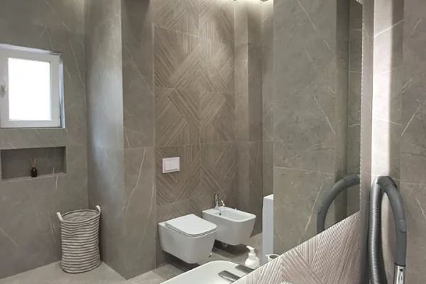 Shtepi me qera Apartament ne Tirane, 3+1, Mobilimi E mobiluar, Pagesa 1,500  Euro.