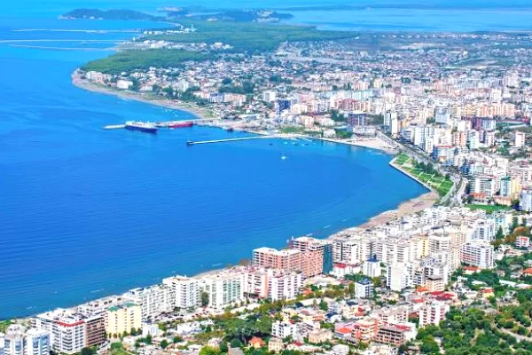 Shtepi ne shitje Apartament ne Vlore, 1+1, Mobilimi Bosh, pa mobiluar, Pagesa 149,350  Euro.