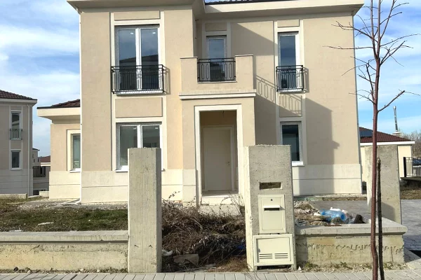 Casa in vendita 4+1 a Tirana - 1,000,000 Euro