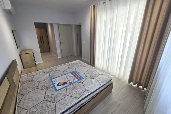 Appartamento in vendita a Tirana 2+1, Arredato