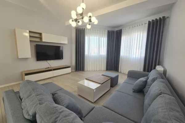 Appartamento in vendita a Tirana 2+1, Arredato