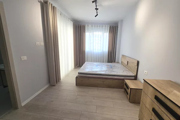 Appartamento in vendita a Tirana 2+1, Arredato