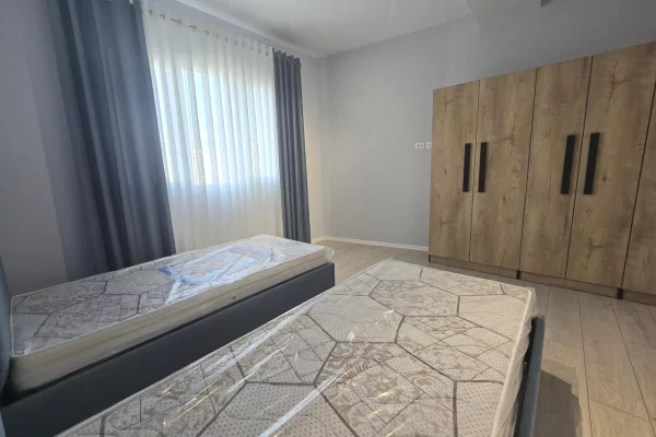 Appartamento in vendita a Tirana 2+1, Arredato