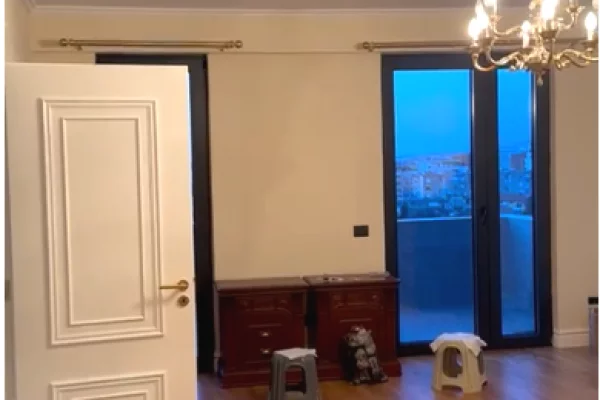 Appartamento in vendita a Tirana 1+1, Vuoto