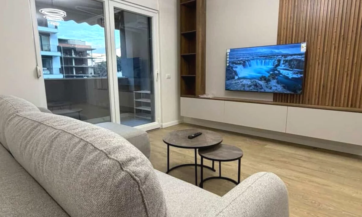 Appartamento in affitto a Tirana 1+1, Arredato