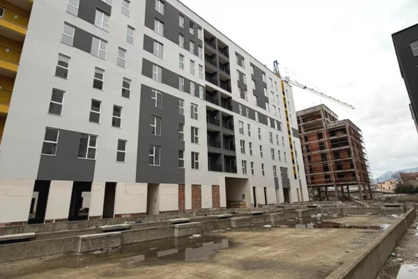 Business Property in Sale 1+1 in Tirana - 1,270,000 Euro