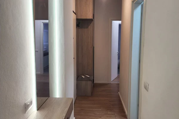 Shtepi me qera Apartament ne Tirane, 2+1, Mobilimi E mobiluar, Pagesa 1,000  Euro.