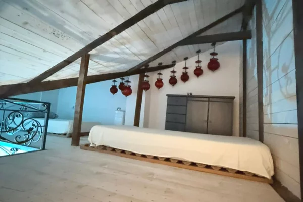 Shtepi me qera Shtepi Private ne Tirane, 2+1, Mobilimi E mobiluar, Pagesa 1,300  Euro.