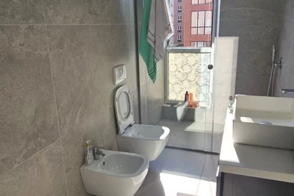 Appartamento in vendita a Tirana 3+1, Arredato