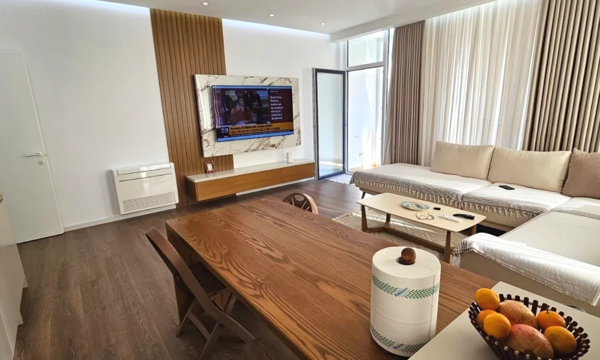 Appartamento in vendita a Tirana 3+1, Arredato