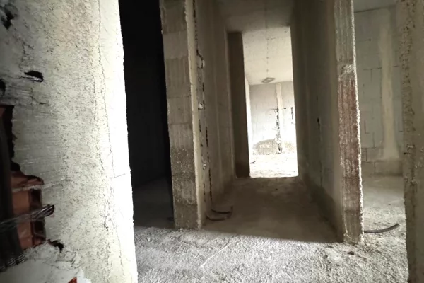 Appartamento in vendita a Tirana 2+1, Vuoto