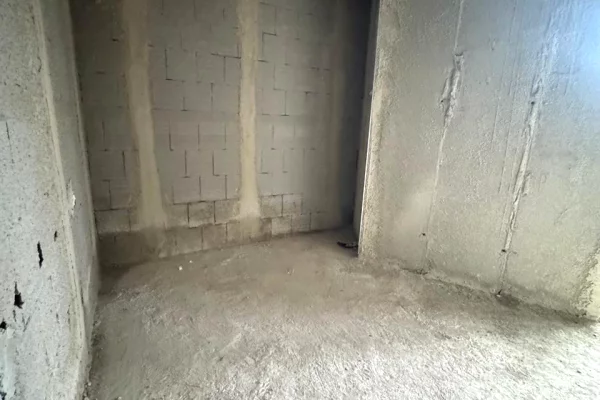 Appartamento in vendita a Tirana 2+1, Vuoto