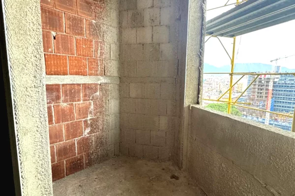 Appartamento in vendita a Tirana 2+1, Vuoto