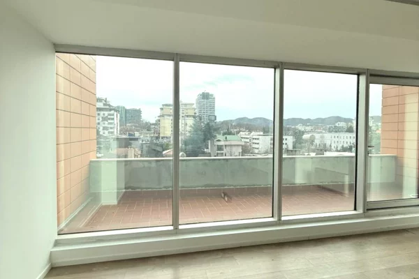 📍Jepet Ambient me Qira per Zyre tek ETC me Siperfaqe 305 m2!