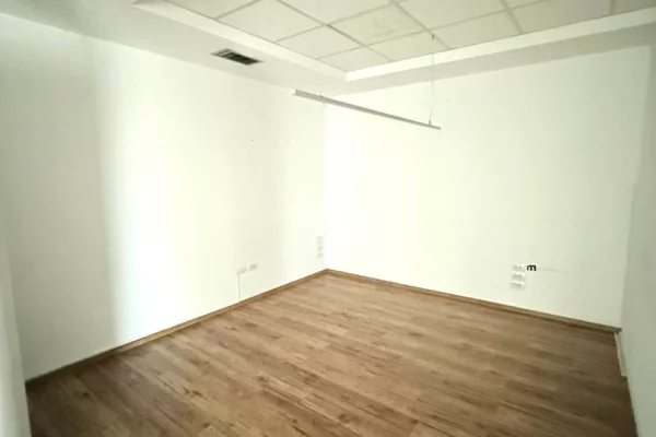 Ambient biznesi me qera 3+1 ne Tirane - 3,150 Euro