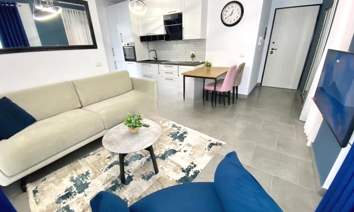 Appartamento in affitto a Tirana 1+1, Arredato