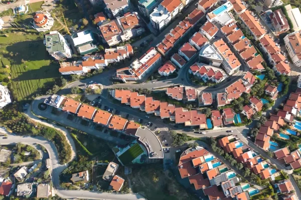 Duplex (casa a 2 piani) in vendita a Tirana 3+1, Vuoto