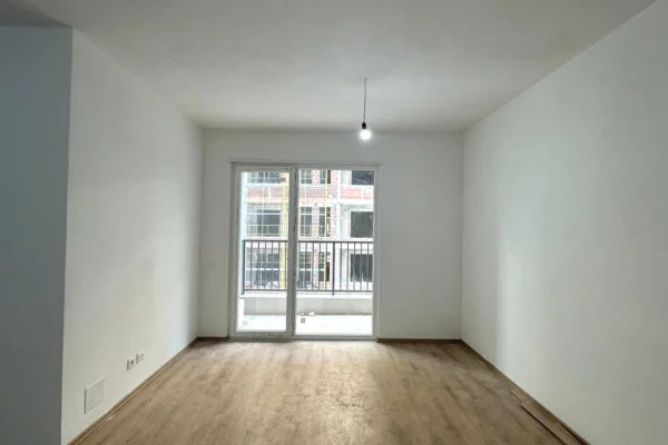 Appartamento in vendita a Tirana 2+1, Vuoto