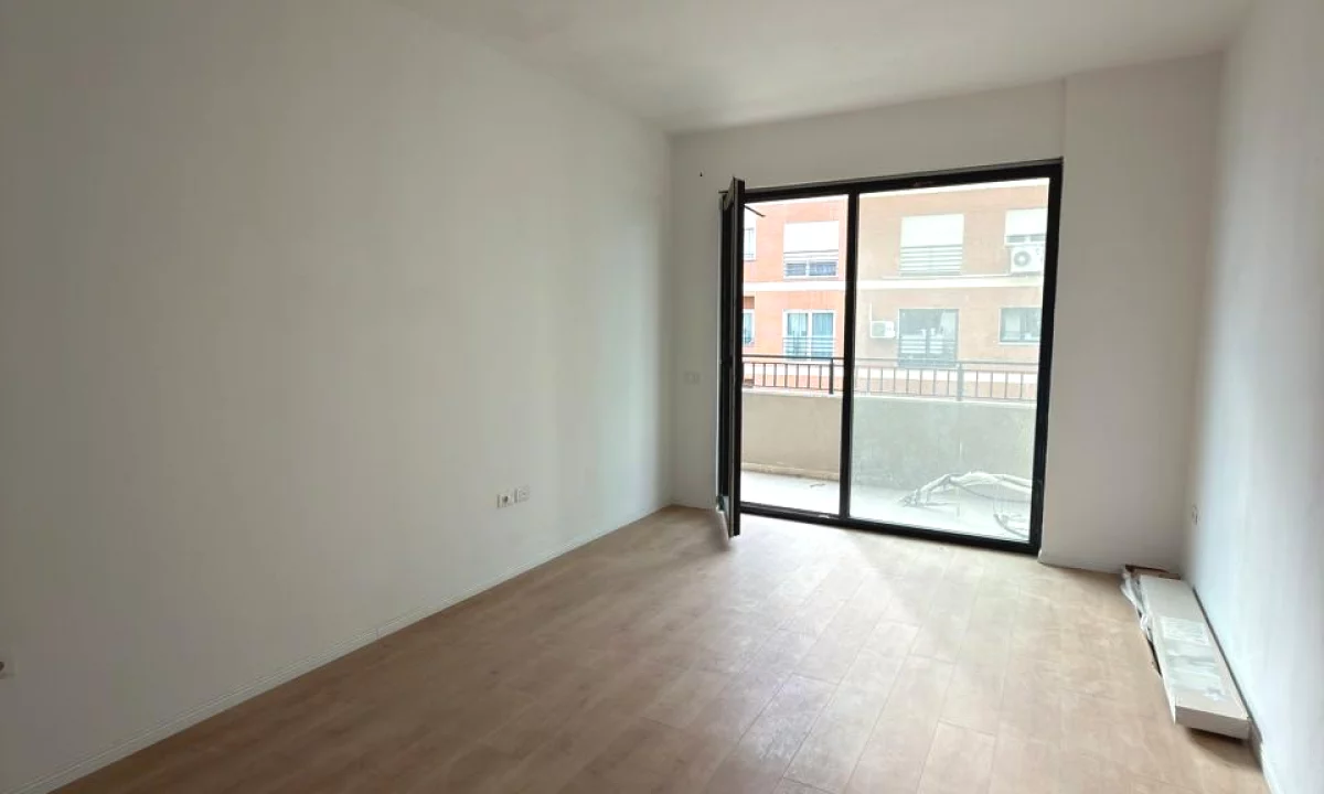 Apartment for sale in Tirana 1+1, Emty