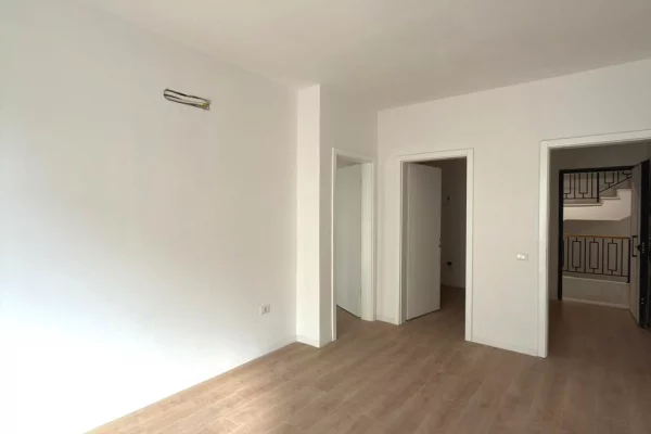 Apartment for sale in Tirana 1+1, Emty