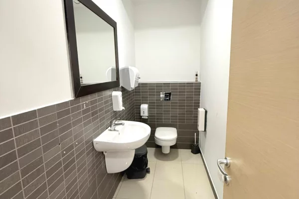 📣Zyre me Qira te Kompleksi Delijorgji, Rruga Kavajes!