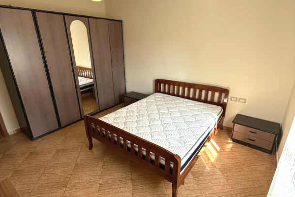 Appartamento in affitto a Tirana 2+1, Arredato