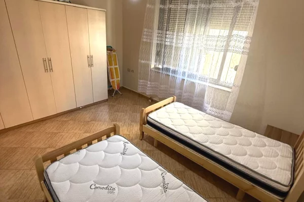 Appartamento in affitto a Tirana 2+1, Arredato