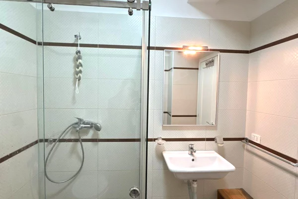 Appartamento in affitto a Tirana 2+1, Arredato