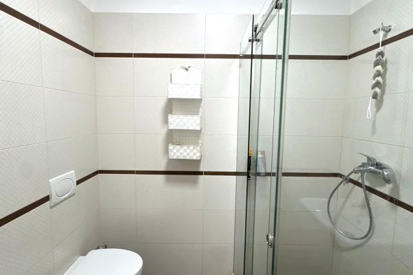 Appartamento in affitto a Tirana 2+1, Arredato