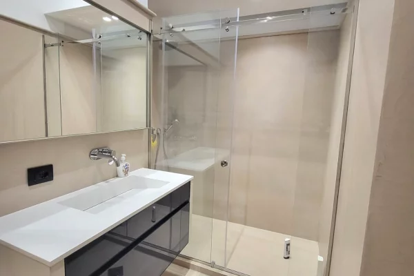 Duplex (casa a 2 piani) in affitto a Tirana 3+1, Arredato