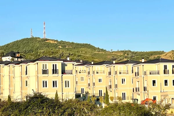 Villa di lusso in affitto a Tirana 4+1, Arredato